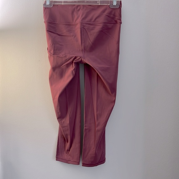 Lululemon Fast and Free Crop Leggings, Mauve Pink - Picture 4 of 7